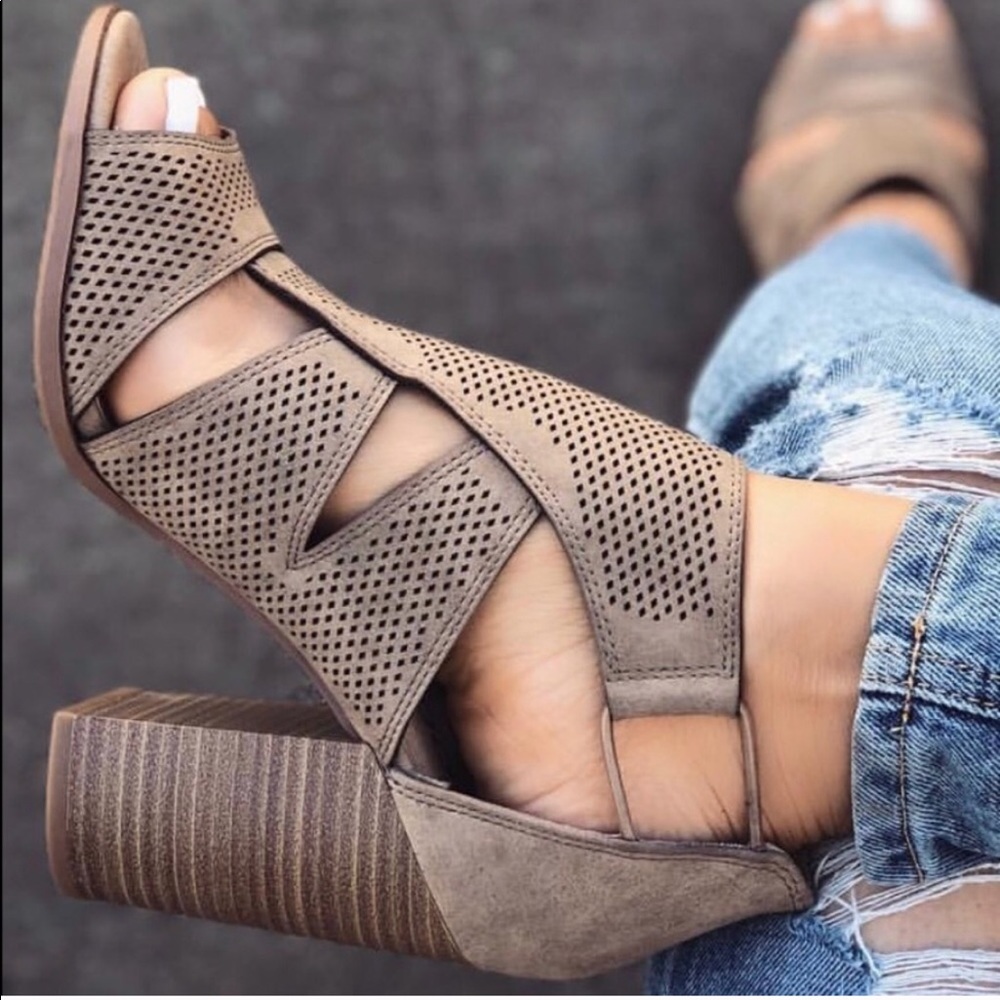 Lt. Taupe Peep toe perforated strappy chunky heels - Picture 1 of 4